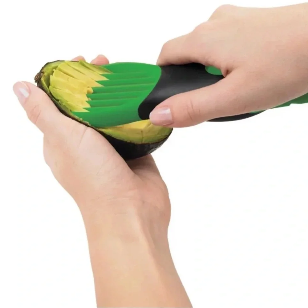 NWT 3-in-1 Green Avocado Slicer